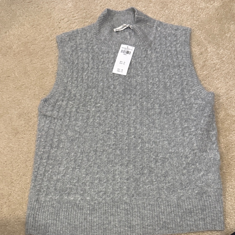 NWT Abercrombie and Fitch sleeveless sweater